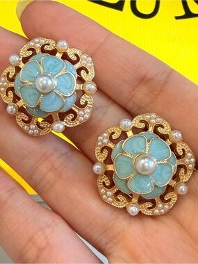 Gold Blue Flower Pearl Earrings